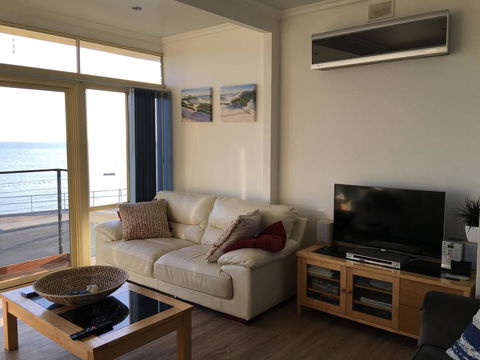 Crystal Blue Apartment - Kawana Tourism 34