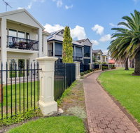 Port Adelaide Harbourside House - Kawana Tourism