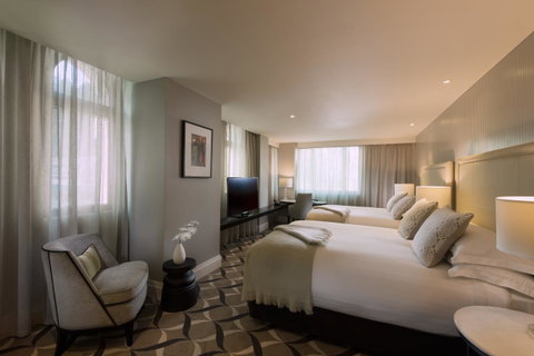 Mayfair Hotel - Kawana Tourism 16