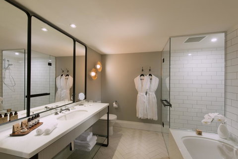 Mayfair Hotel - Kawana Tourism 17