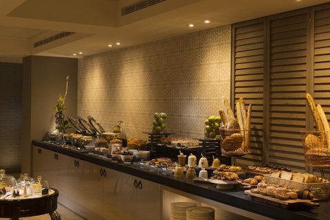 Mayfair Hotel - Kawana Tourism 3