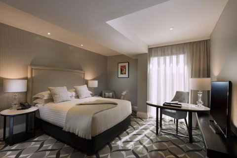 Mayfair Hotel - Kawana Tourism 11