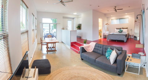 S T U D I O 22 Peaceful Retreat With Garden Views - Kawana Tourism 2