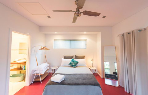 S T U D I O 22 Peaceful Retreat With Garden Views - Kawana Tourism 3