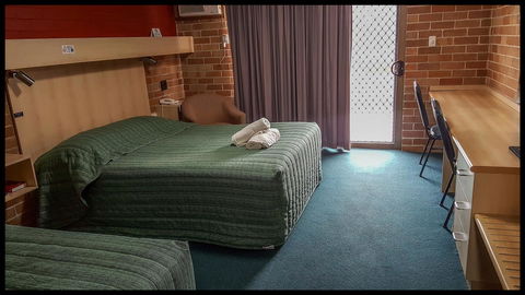 Windsor Terrace Motel - Kawana Tourism 6