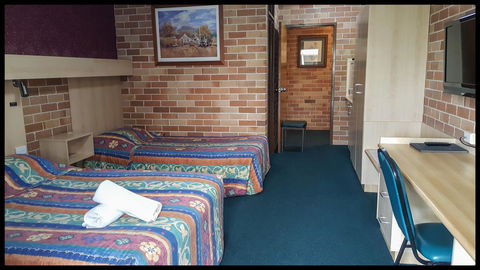 Windsor Terrace Motel - Kawana Tourism 8