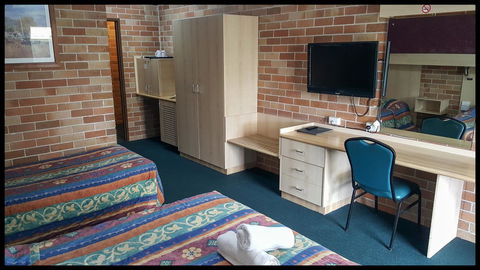Windsor Terrace Motel - Kawana Tourism 15