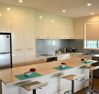 Eastern Breeze - Kawana Tourism
