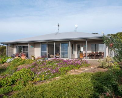 Emu Bay Holiday Homes - Kawana Tourism 40
