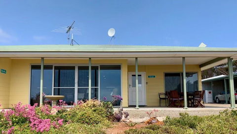 Emu Bay Holiday Homes - Kawana Tourism 25