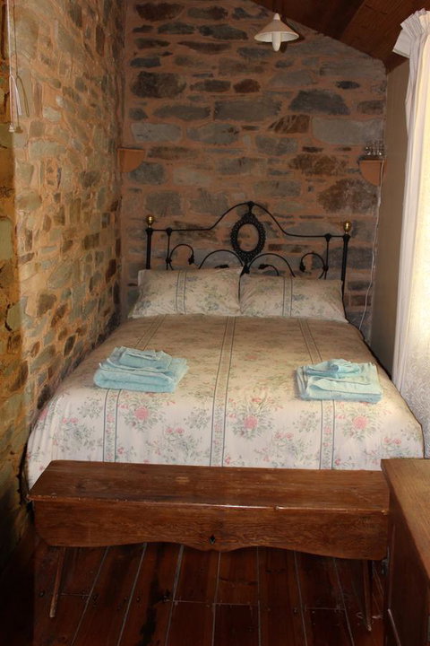 Hillside Cottage - Kawana Tourism 3