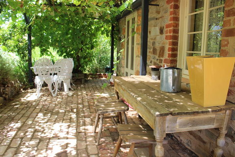 Hillside Cottage - Kawana Tourism 8