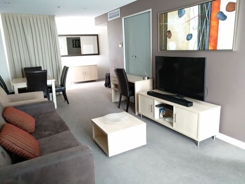JABCA Apartments - Kawana Tourism 9