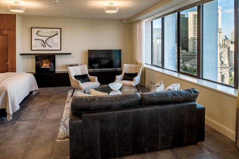 Suite 11 Victoria Square - Kawana Tourism 2