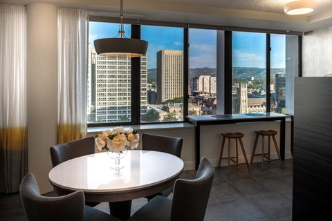 Suite 11 Victoria Square - Kawana Tourism 7
