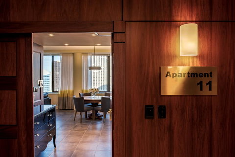 Suite 11 Victoria Square - Kawana Tourism 0
