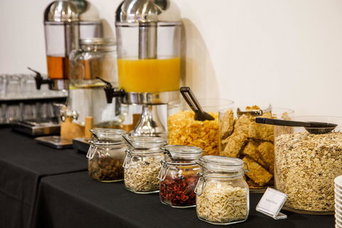 Adabco Boutique Hotel Adelaide - Kawana Tourism 4