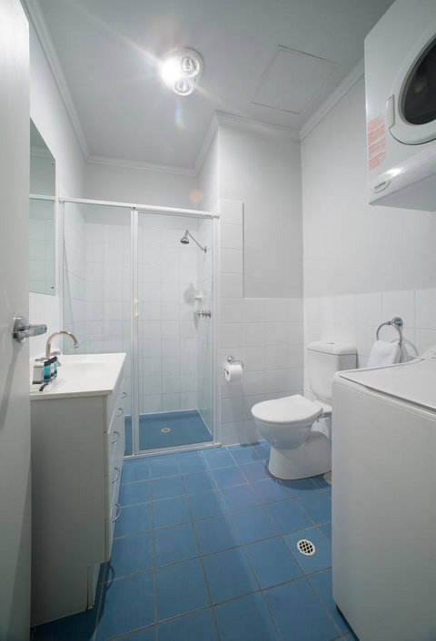 Franklin Apartments - Kawana Tourism 21