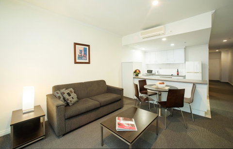 Franklin Apartments - Kawana Tourism 5