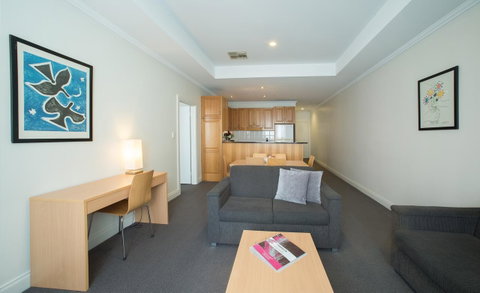 Franklin Apartments - Kawana Tourism 16