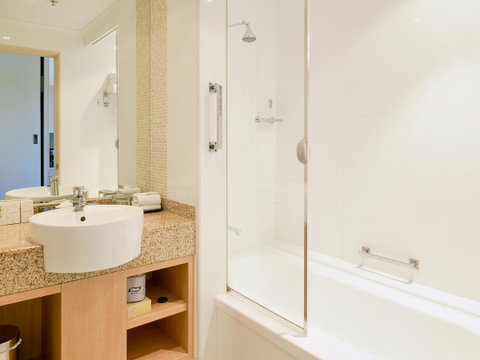 The Terrace Hotel Adelaide - Kawana Tourism 13