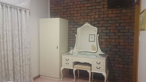 Gaerwood B&B - Kawana Tourism 13