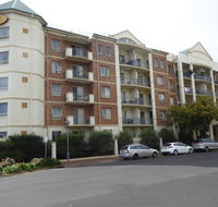 Adelaide City Apartment - 3br 2bath  Carpark - Kawana Tourism