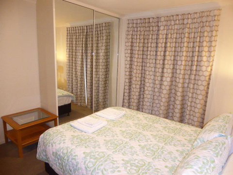Adelaide City Apartment - 3br, 2bath & Carpark - Kawana Tourism 11