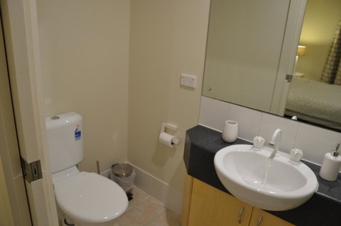 Adelaide City Apartment - 3br, 2bath & Carpark - Kawana Tourism 12