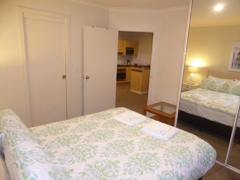 Adelaide City Apartment - 3br, 2bath & Carpark - Kawana Tourism 10