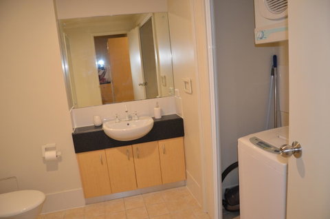 Adelaide City Apartment - 3br, 2bath & Carpark - Kawana Tourism 17