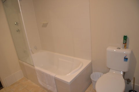 Adelaide City Apartment - 3br, 2bath & Carpark - Kawana Tourism 16