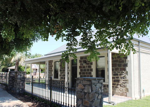 Barossa Bed & Breakfast - Kawana Tourism 0