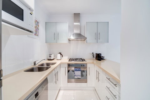 York Apartments On Grenfell - Kawana Tourism 3