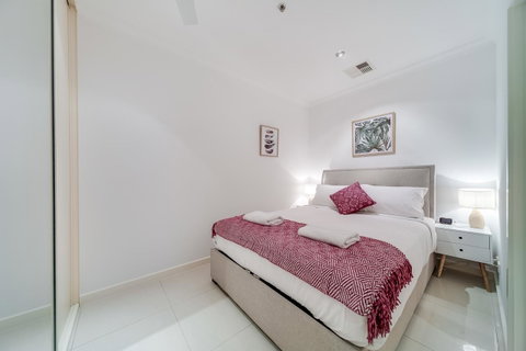 York Apartments On Grenfell - Kawana Tourism 8