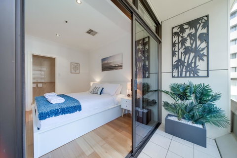 York Apartments On Grenfell - Kawana Tourism 5