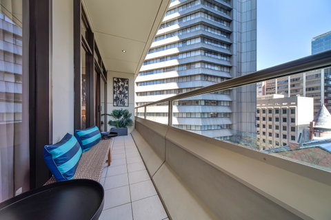 York Apartments On Grenfell - Kawana Tourism 11