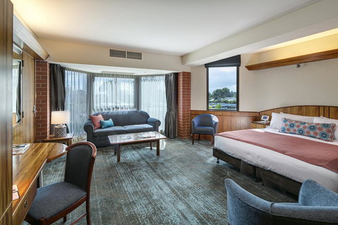 Arkaba Hotel - Kawana Tourism 39