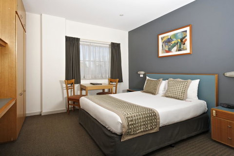 BreakFree Directors Studios - Kawana Tourism 3
