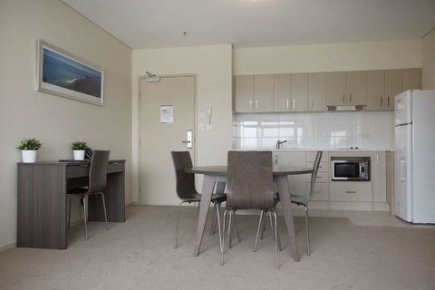 Hume Serviced Apartments - Kawana Tourism 22