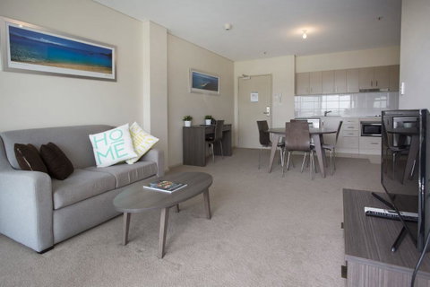 Hume Serviced Apartments - Kawana Tourism 23