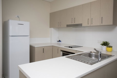 Hume Serviced Apartments - Kawana Tourism 10