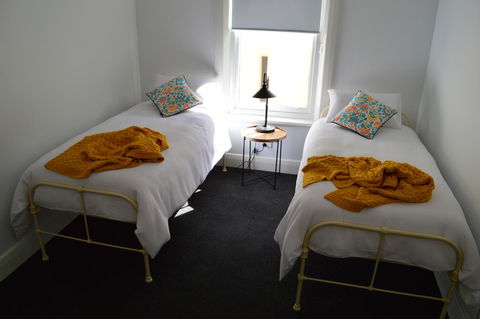 Two Cow Cottage Bed & Breakfast - Kawana Tourism 22
