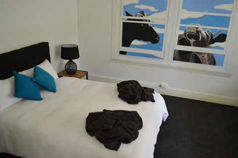 Two Cow Cottage Bed & Breakfast - Kawana Tourism 23