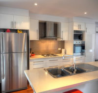 Home On Torrens - Kawana Tourism