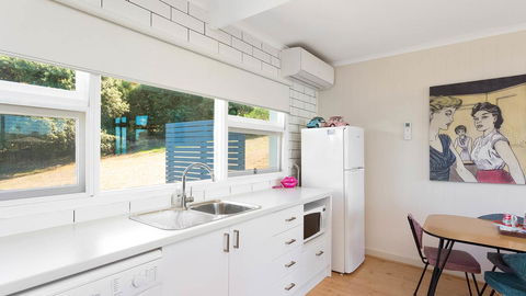 Victor Apartments - Kawana Tourism 9