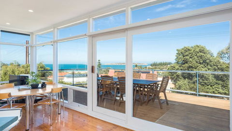 Victor Apartments - Kawana Tourism 15