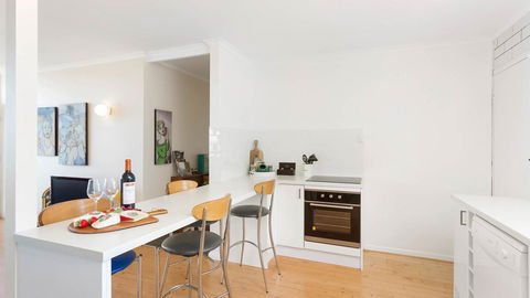 Victor Apartments - Kawana Tourism 17