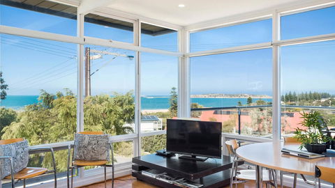 Victor Apartments - Kawana Tourism 12