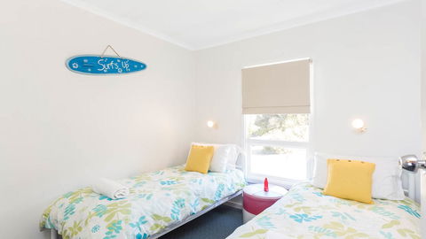 Victor Apartments - Kawana Tourism 20